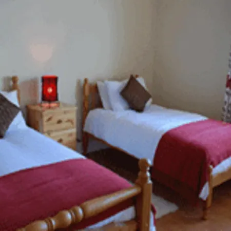 Hawthorn House 3* كينمير