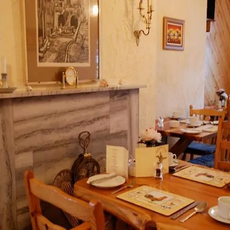 Pensjonat Hawthorn House 3*