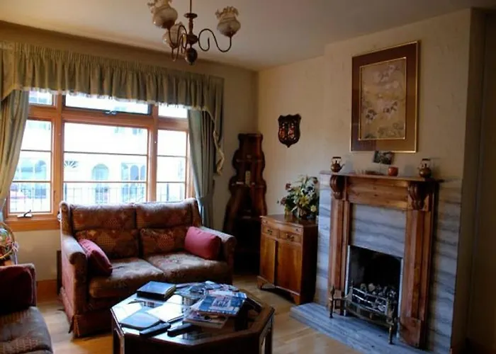 بيت ضيافة Hawthorn House كينمير